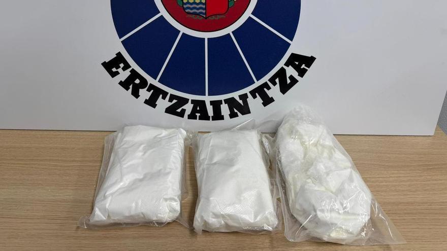 Buscan a un hombre por una pelea con su expareja y lo detienen por conducir drogado