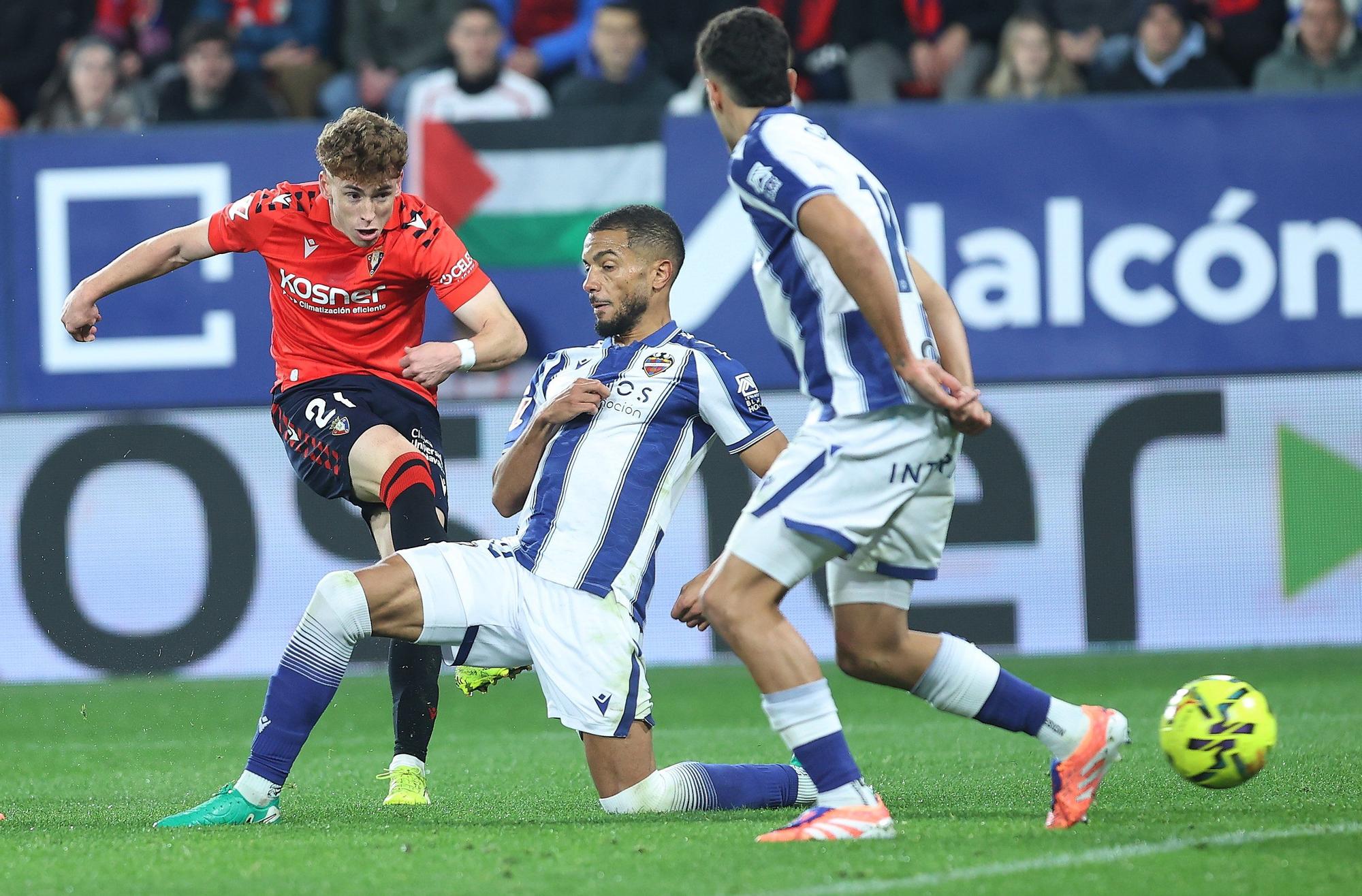 Fotos del partido Osasuna-Levante