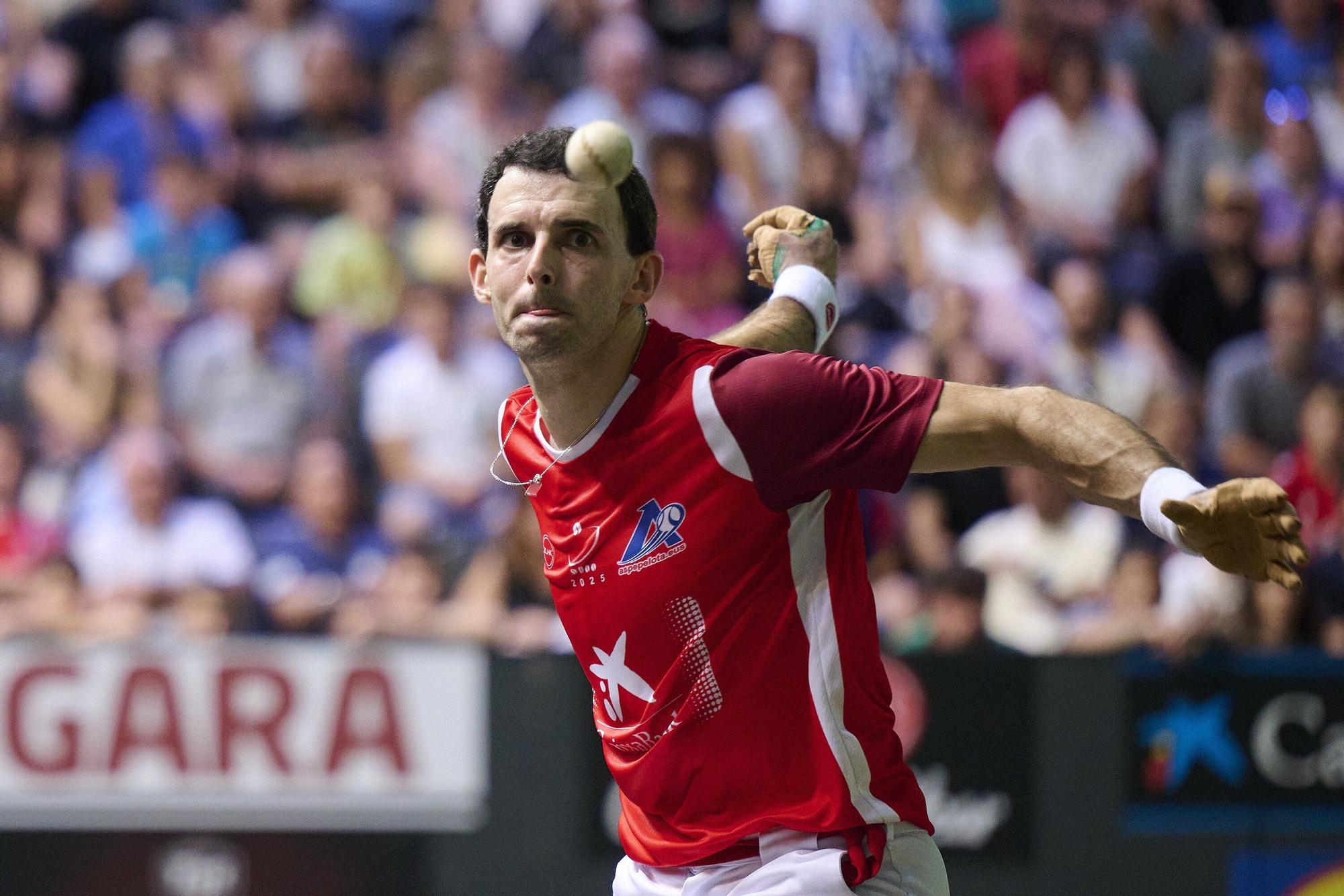 Javier Zabala y Jon Mariezkurrena, campeones del Masters CaixaBank ante Altuna III e Imaz en el Navarra Arena.