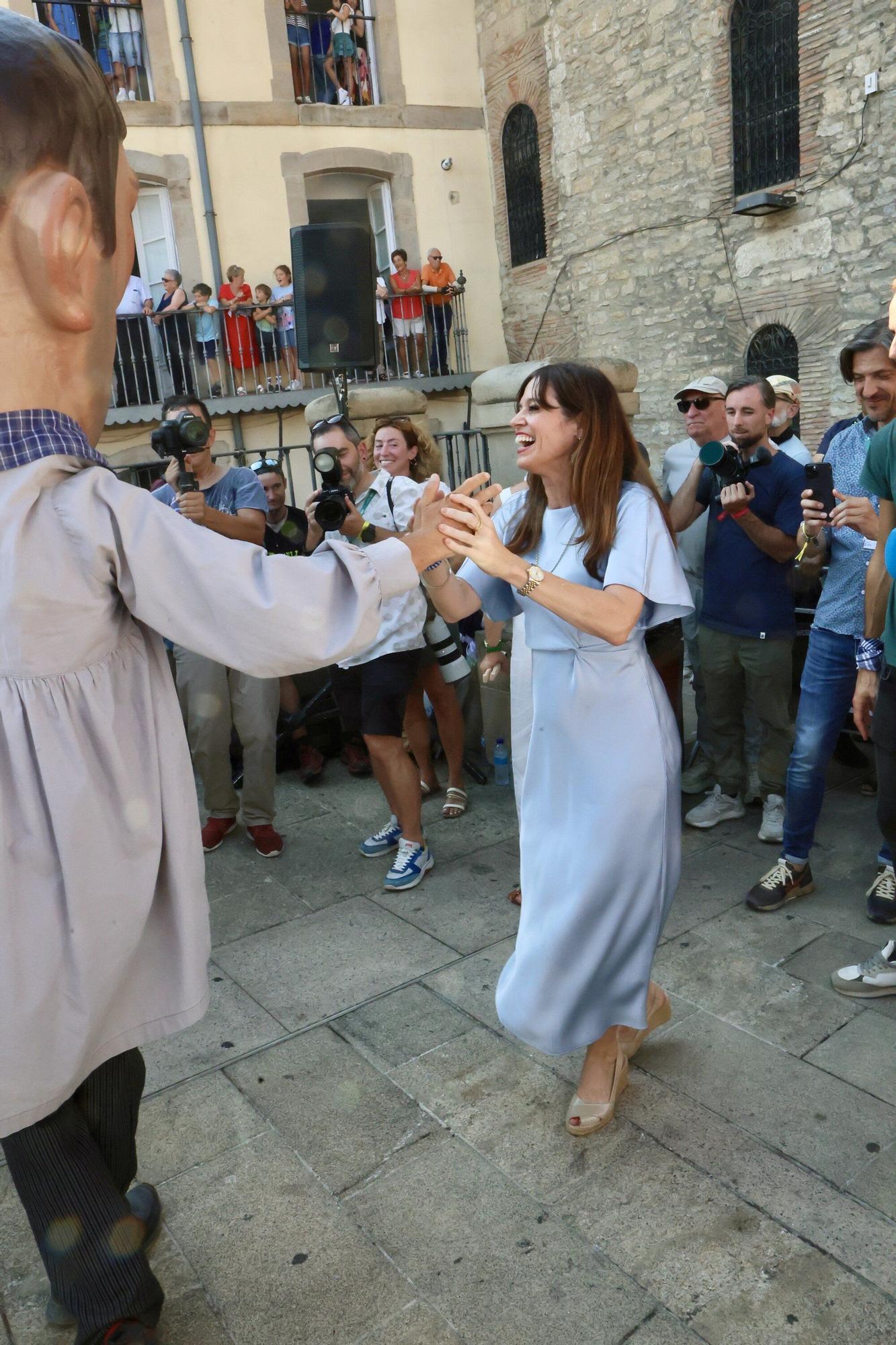 En imágenes: Vitoria sale a la calle a celebrar La Blanca tras el txupinazo