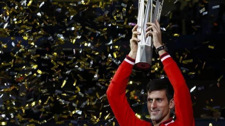 Djokovic gana por tercera vez en Shanghai y presume de &quot;mandarín&quot;