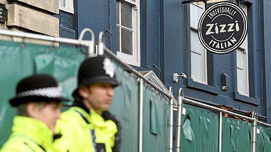 El agente nervioso contra el exespía ruso Skripal pudo esconderse en la maleta de su hija