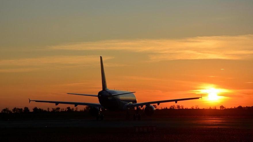 Irán reabre parcialmente su espacio aéreo, cerrado desde hace siete semanas