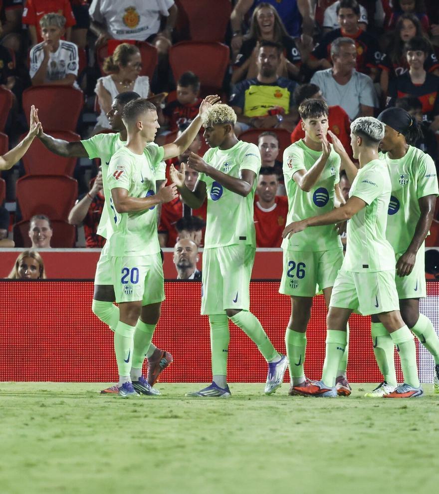 El Barça supera sin sobresaltos a un Mallorca que terminó con nueve