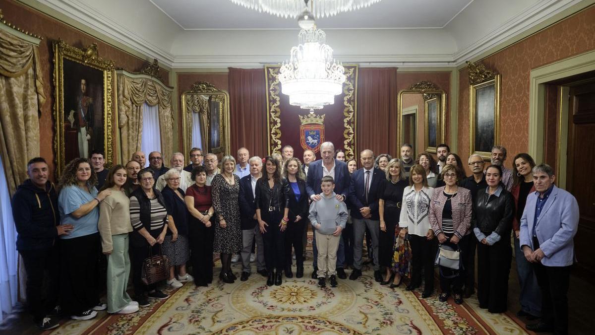 Recepción del Ayuntamiento de Pamplona a los representantes de las Casas Regionales