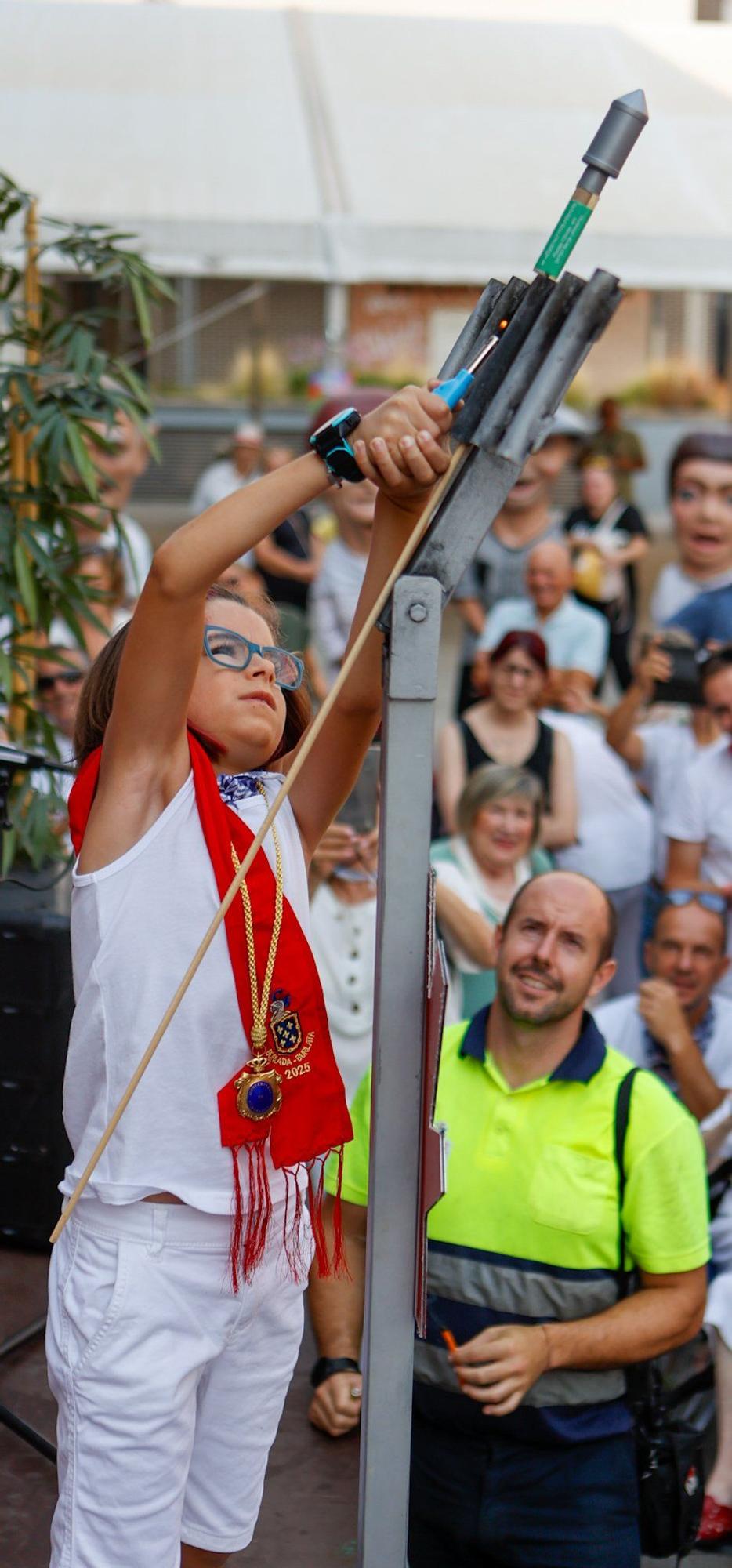 Fotos del chupinazo infantil en fiestas de Burlada 2025