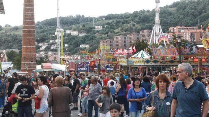 Abiertas hasta las cuatro de la mañana, pero cerrarán el sonido a las tres