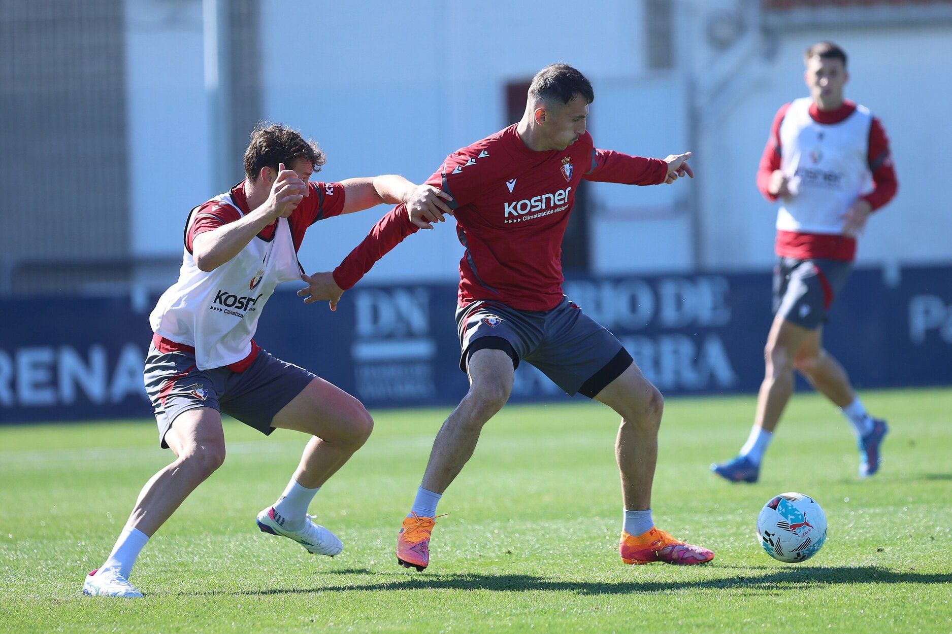 Fotos del entrenamiento de Osasuna (02/10/2025)