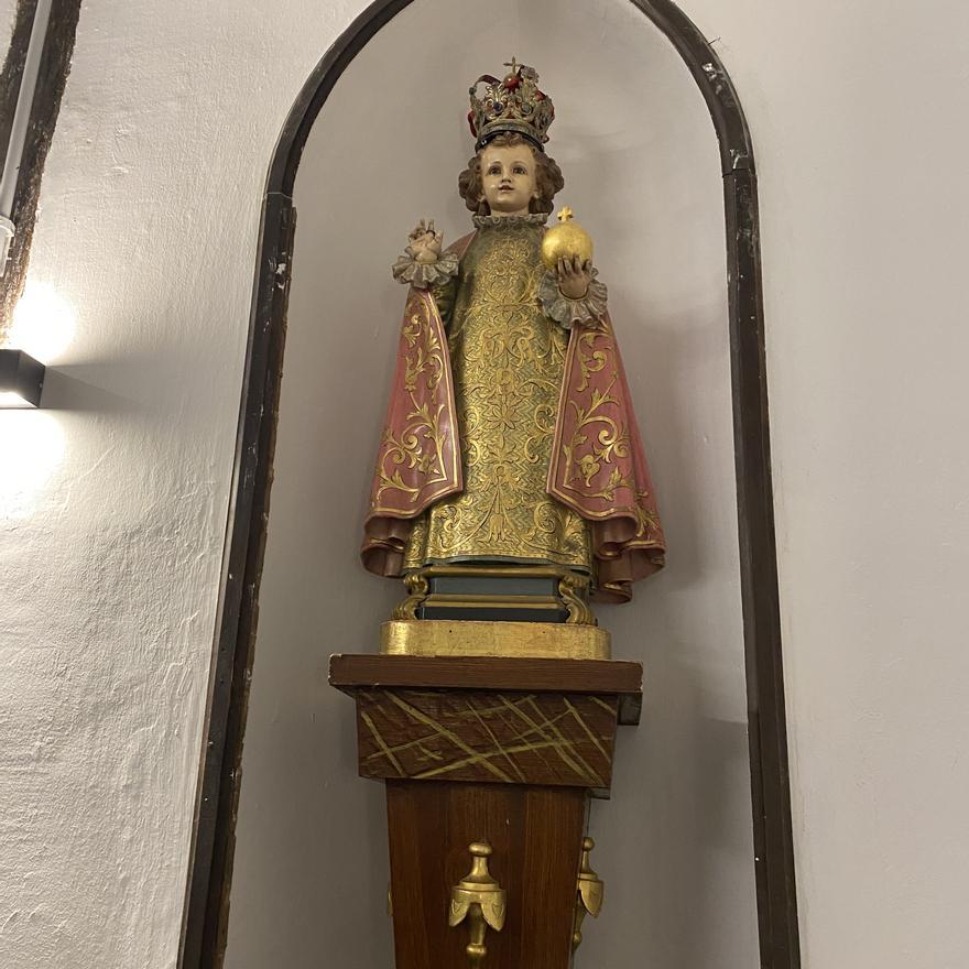Imágenes de la inauguración de la nueva Casa de Cultura de Zumaia, con detalles del patrimonio conservado y la participación de la gente que acudió a la inauguración.