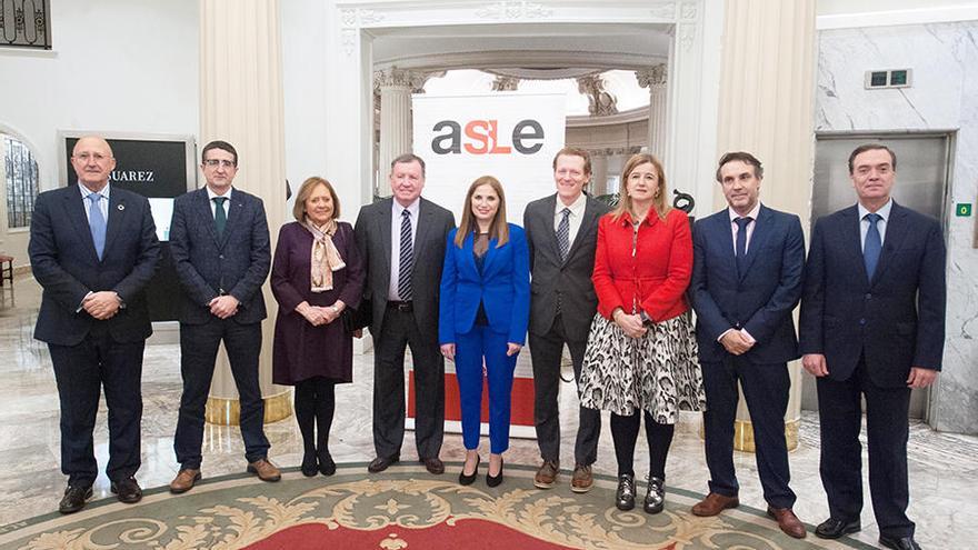 Josetxo Hernández, Kepa Olivares, Sol Aguirre, Jack Stack, María Jesús San José, Darren Dahl, Teresa Laespada, Iñaki Peña y Javier Andrés.