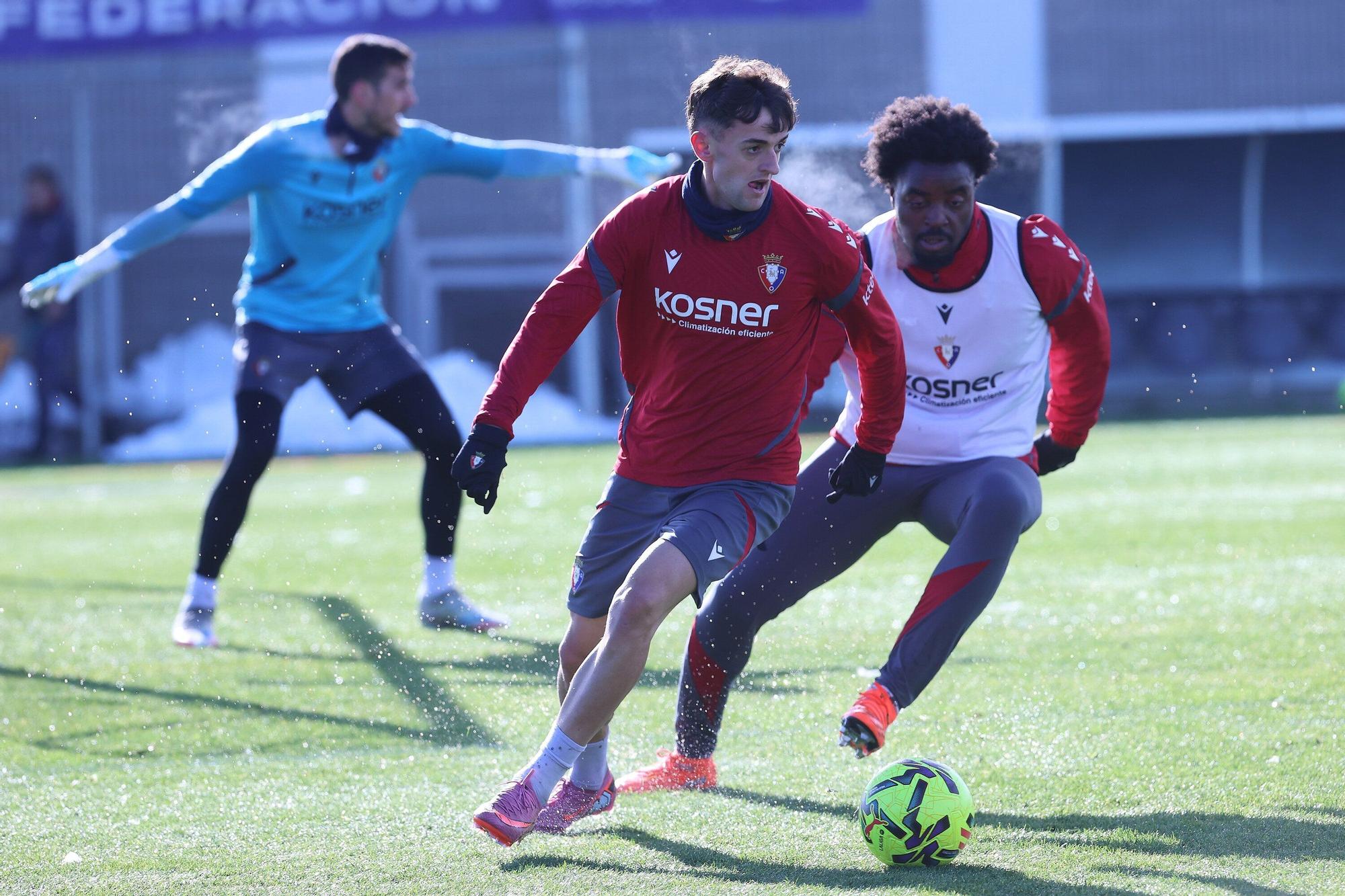 Fotos del entrenamiento de Osasuna (viernes 21 de noviembre de 2025)