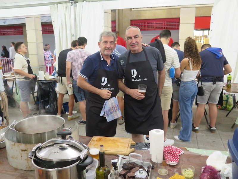 Los urretxuarras lo dan todo en las fiestas de Santa Anastasia