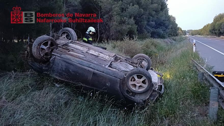 Herida una mujer de 38 años tras volcar con su vehículo en las Bardenas