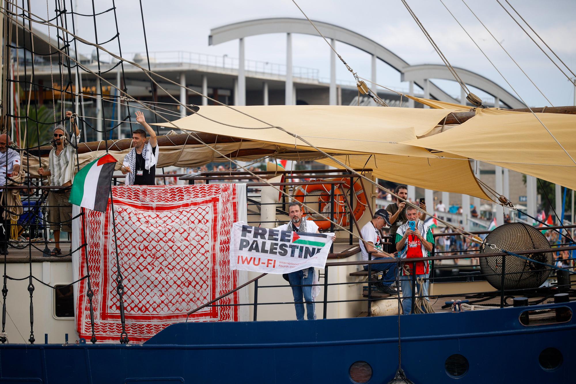 Fotos: La flotilla Global Sumud zarpa rumbo a Gaza
