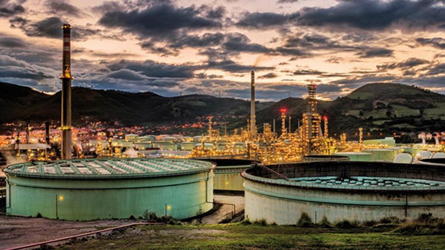 Huelga indefinida en Petronor por la &#039;guerra del vestuario&#039;