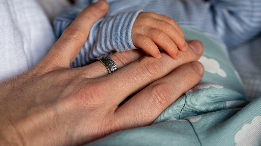 Los recién nacidos de Navarra contarán con su Carpeta Personal de Salud de manera automática