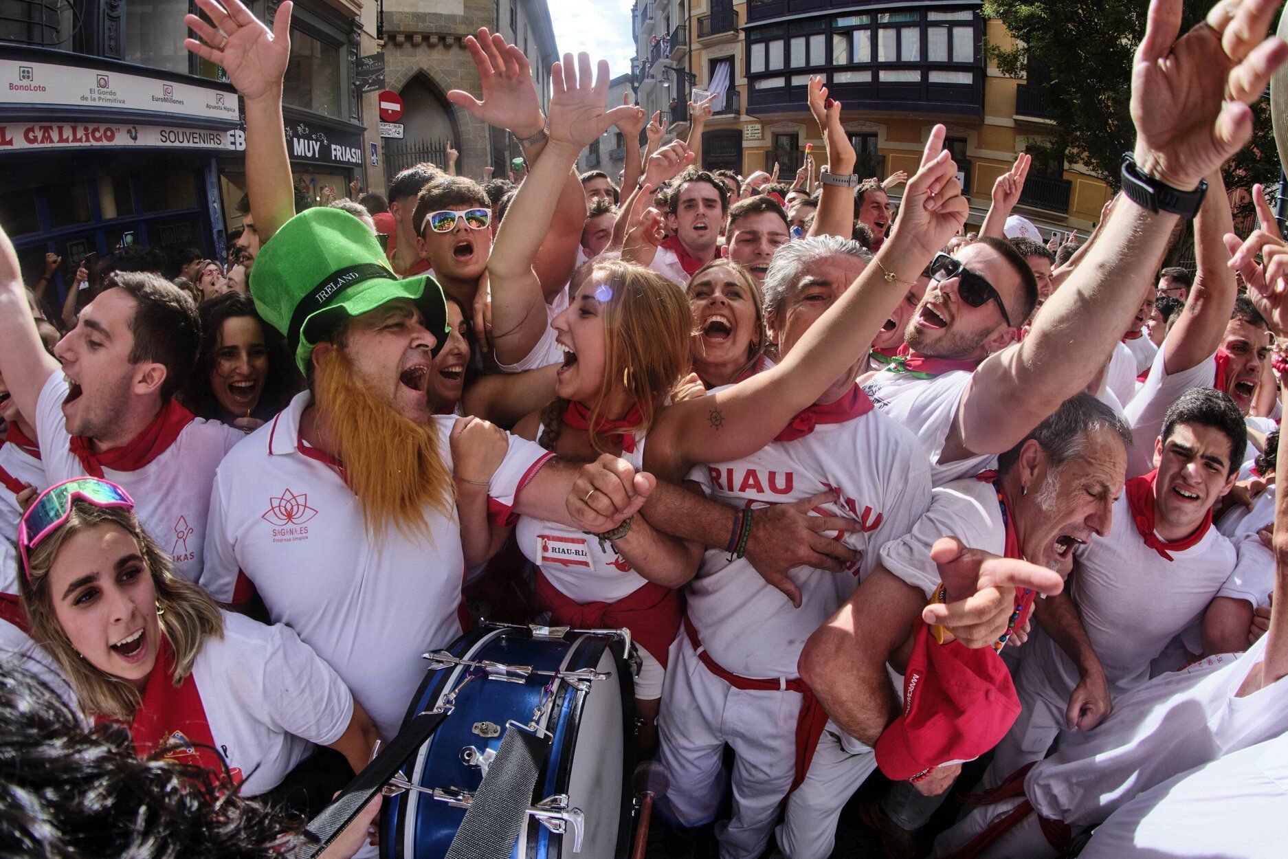 GALERÍA / Pamplona vibra con un multitudinario 'Riau-Riau'