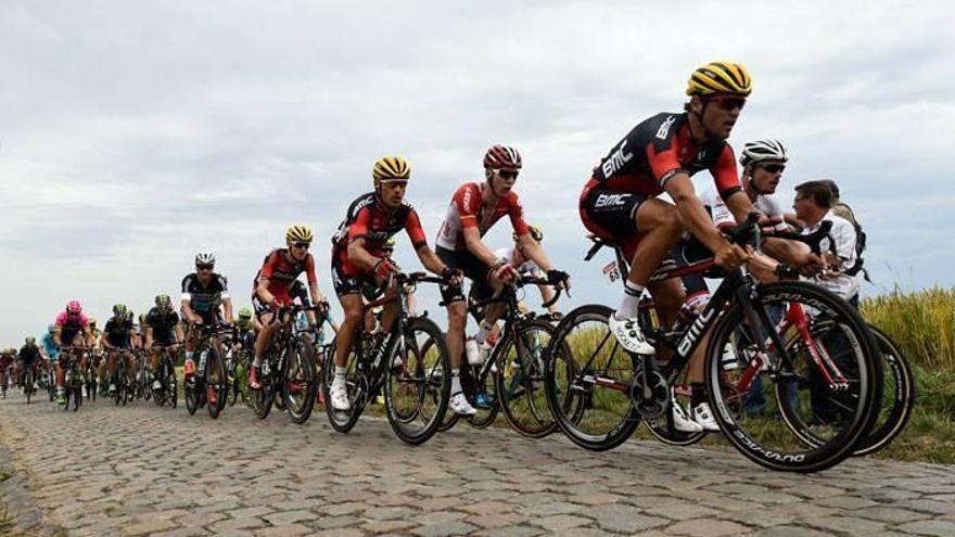 Tejay Van Garderen es tercero en la general y lidera el BMC