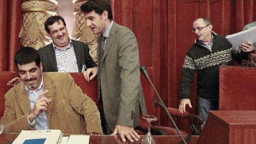 El Pleno aprueba la comisión de investigación sobre Uxotegi con la abstención de Bildu