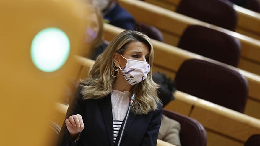 Díaz critica que el Banco de España &quot;tome parte por opciones políticas&quot;