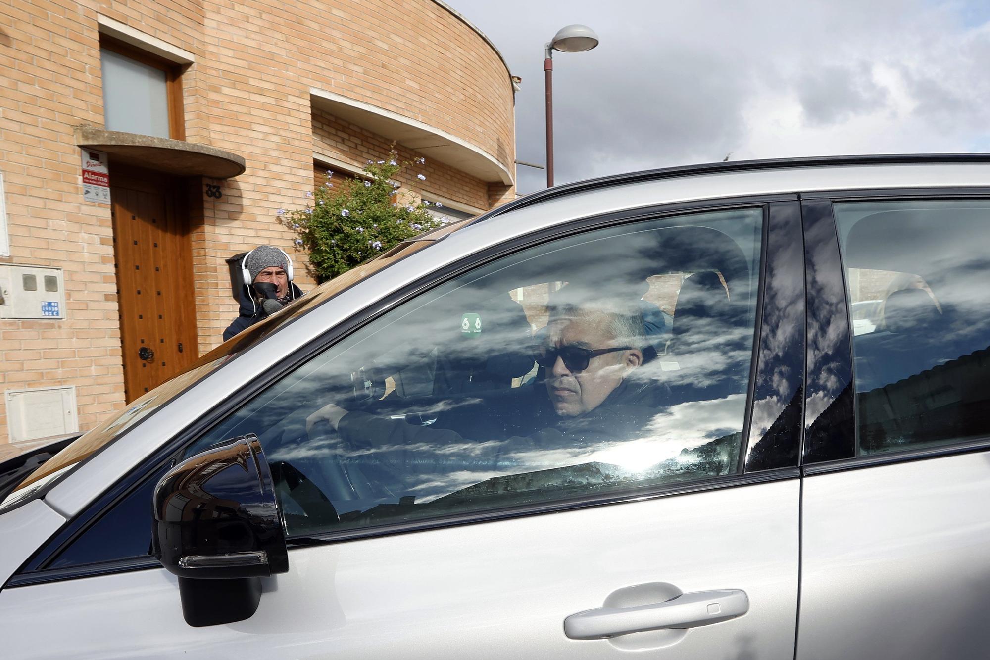 Fotos de la llegada de Santos Cerdán a Milagro tras su salida de la cárcel