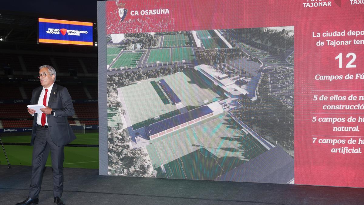 Fran Canal, director general de Osasuna, en 2024 en la presentación del proyecto de ampliación de la Ciudad Deportiva de Osasuna en Tajonar.