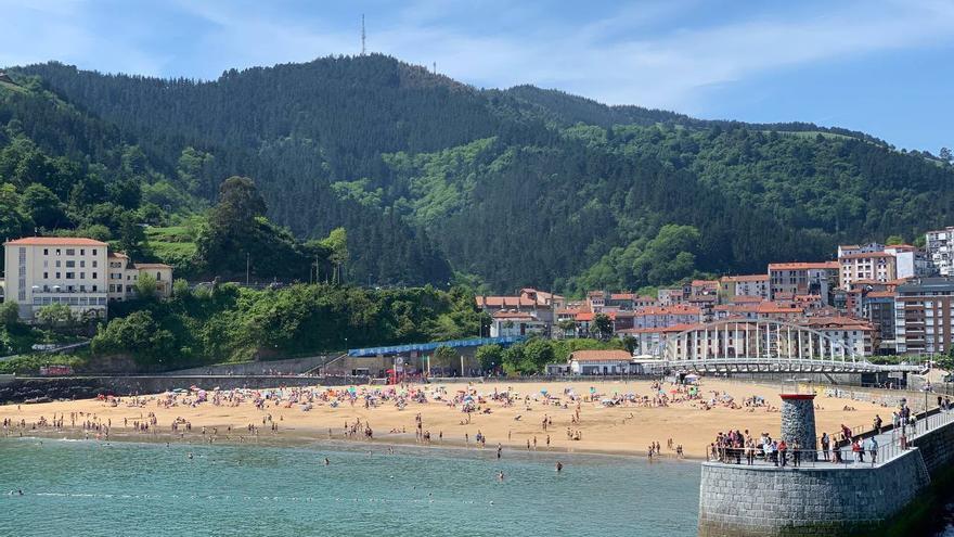 Detienen a un joven por intentar robar en la playa Arrigorri de Ondarroa