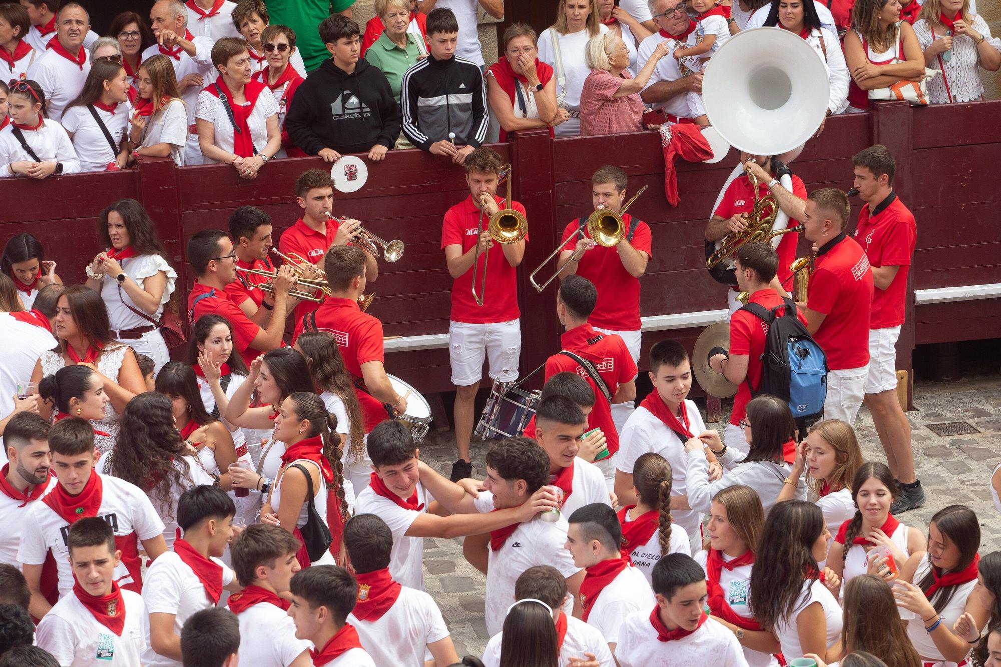 Chupinazo de las fiestas de Puente La Reina / Gares 2025