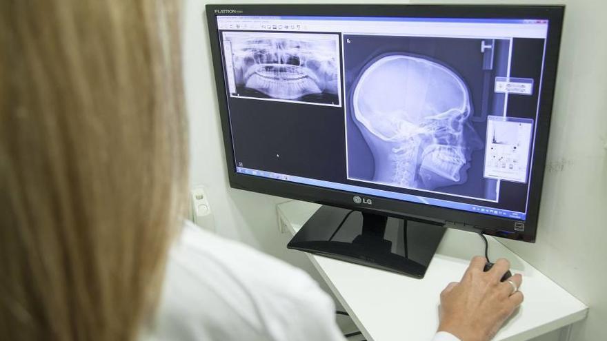 Las nuevas tecnologías odontológicas radiográficas y de imagen pueden constituir herramientas imprescindibles para la identificación de las personas.