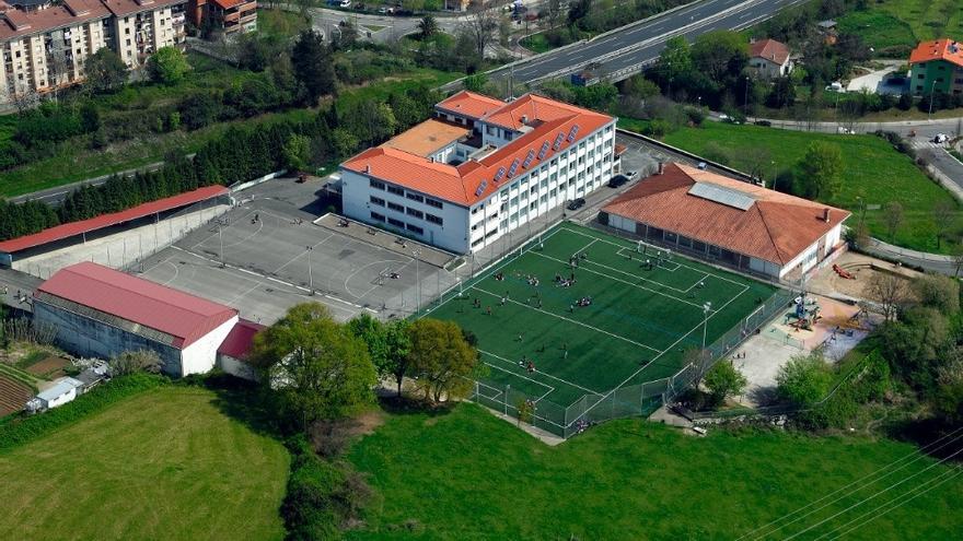 La Salle de Zarautz recurre a la justicia tras quedarse 13 familias fuera de la matriculación