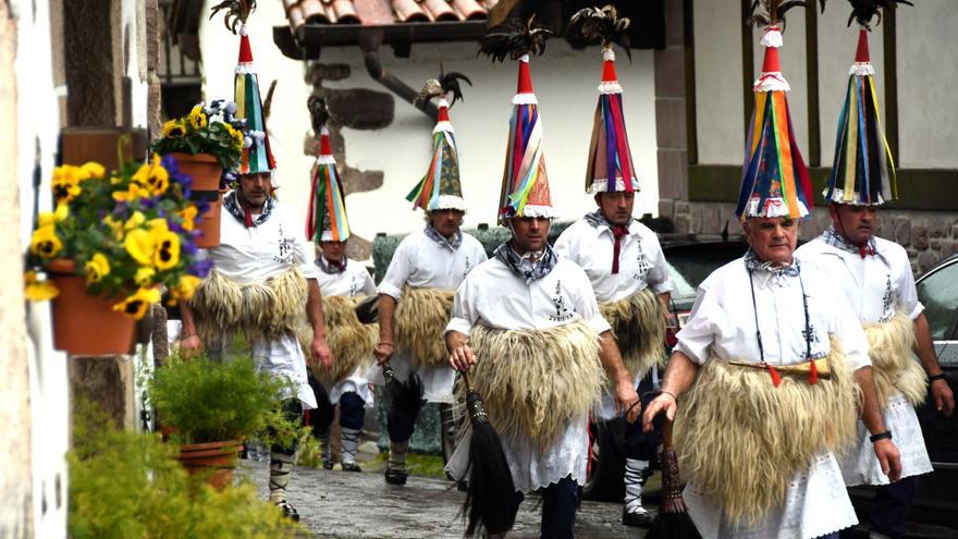 Joaldunak de Zubieta viajarán hasta Cantabria