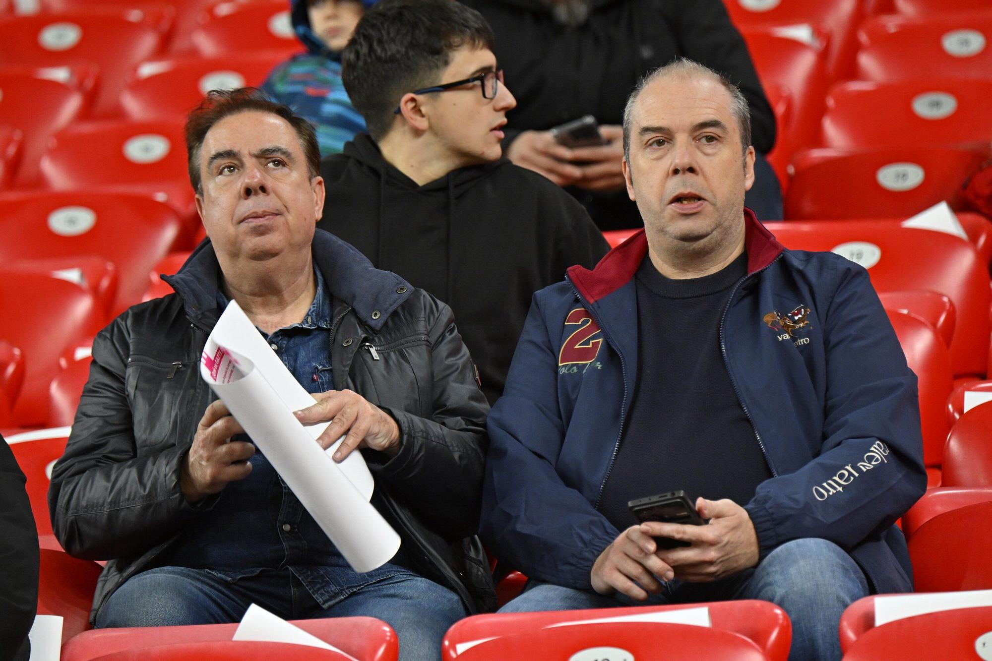 En imágenes: ¿Has estado en San Mamés viendo el Athletic-Real Oviedo? Búscate en nuestra galería de fotos