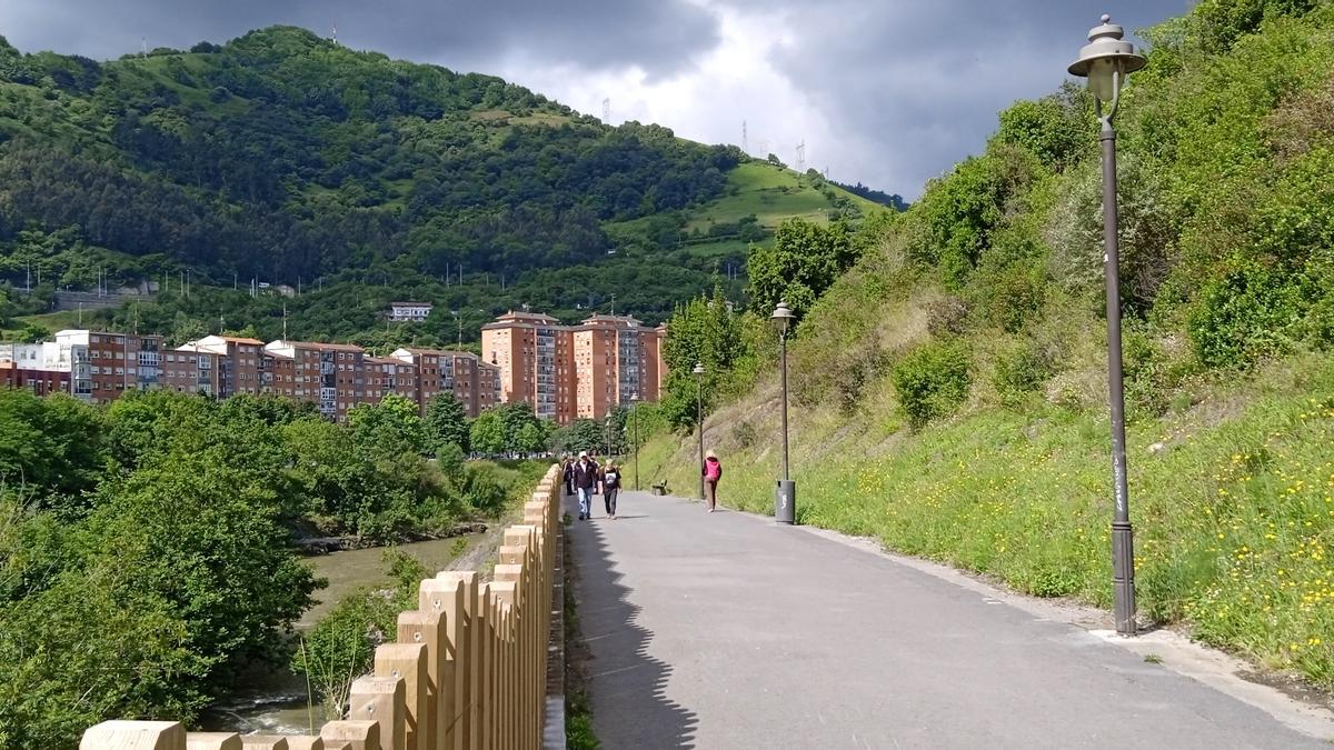 El paseo a orillas de la ría.