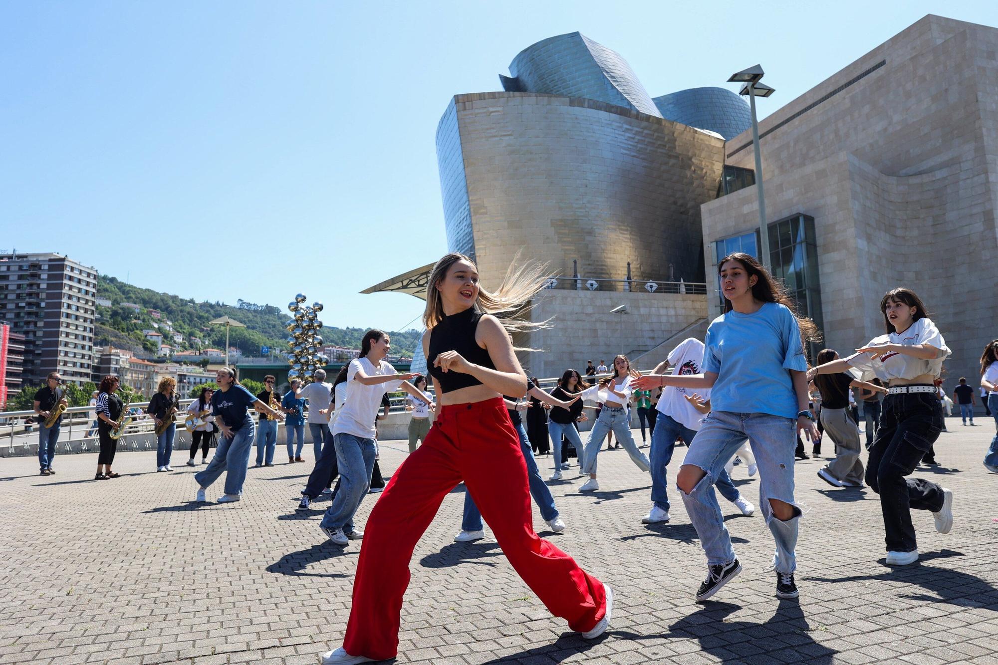 En Imágenes: Vigilantes de la Jaia. Nueva campaña contra las agresiones sexuales en fiestas en Bizkaia