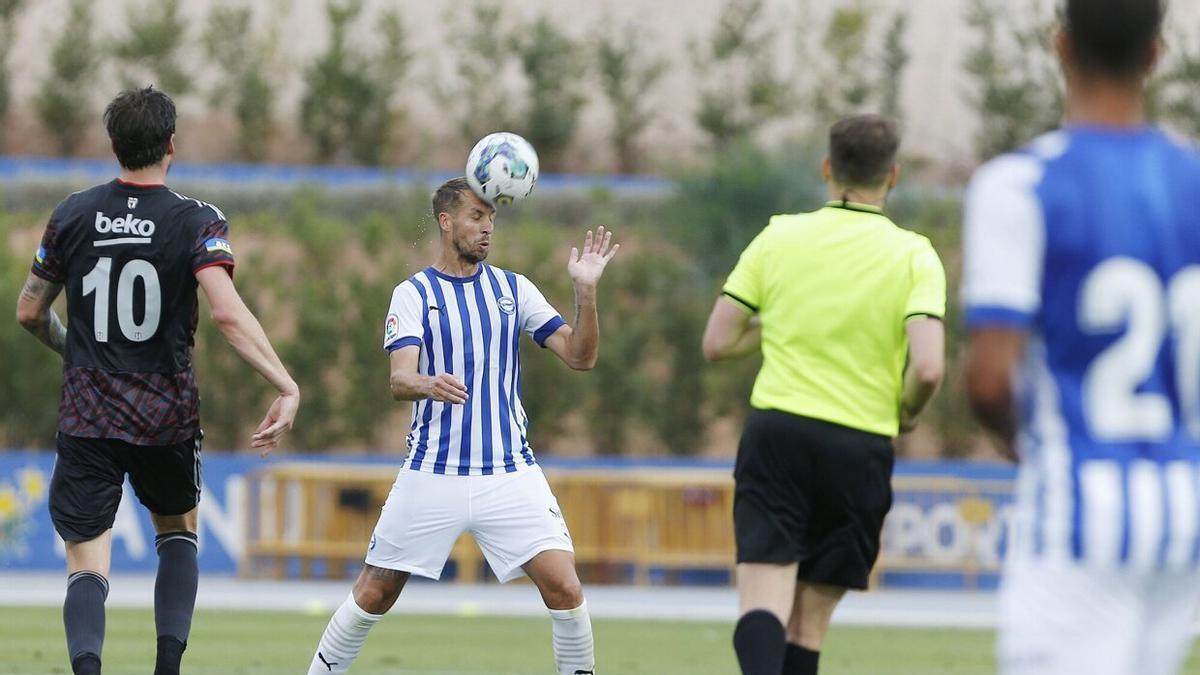 Lejeune en el partido contra el Besiktas