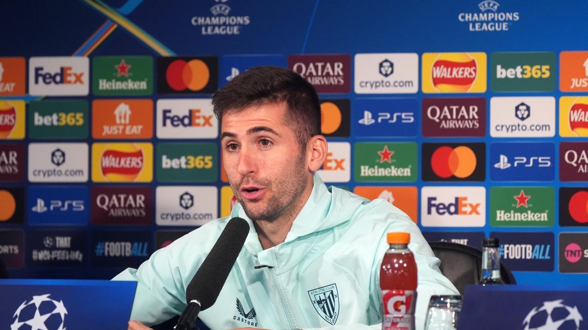 Jesús Areso comparece ante los medios de comunicación en la previa del partido ante el Newcastle.