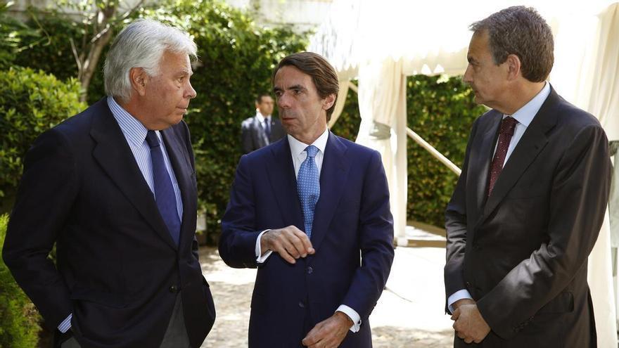 Alabar a los jetas o lapidar a las lumbreras