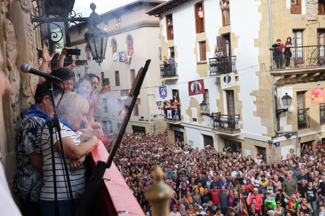 Errenteria da la bienvenida a las fiestas