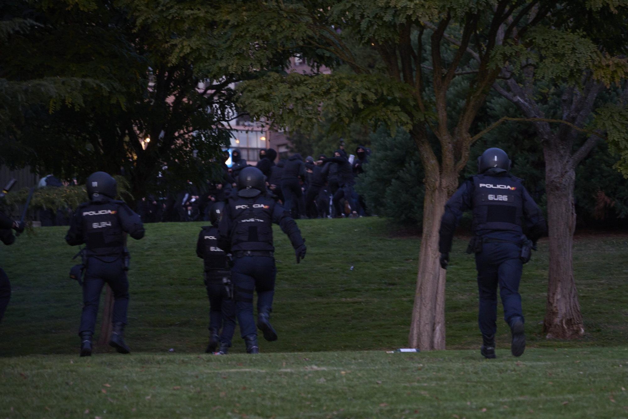 Fotos de los altercados tras la suspensión del acto de Vito Quiles