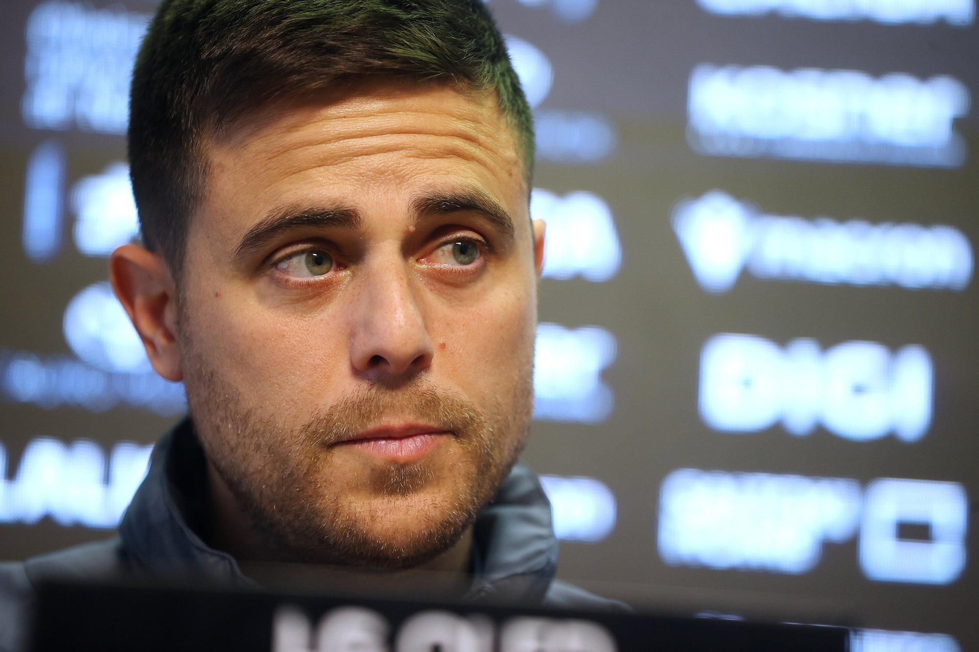 Fotos del entrenamiento de Osasuna y de la rueda de prensa de Lisci de este viernes 28 de noviembre