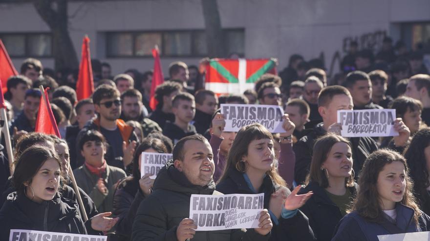 En imágenes: Calma tensa en la EHU en el acto de Vox en el campus de Vitoria