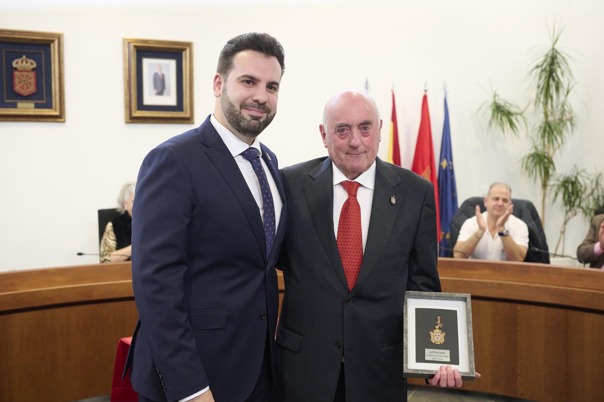 Homenaje a los tres exalcaldes de Zizur Mayor