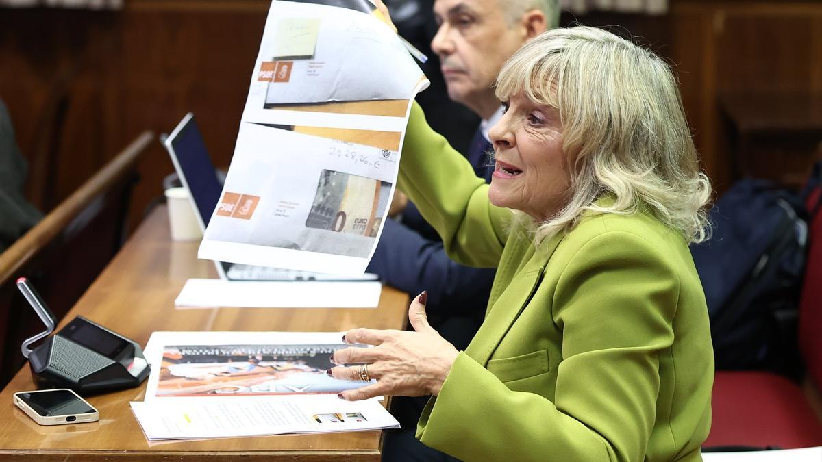 La senadora María Mar Caballero Martínez durante la Comisión de Investigación sobre el &#039;caso Koldo&#039;.