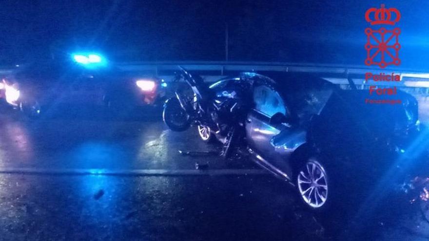 Cortada la AP-15 a la altura de Izurdiaga por una colisión múltiple con un motorista de 54 años gravemente herido