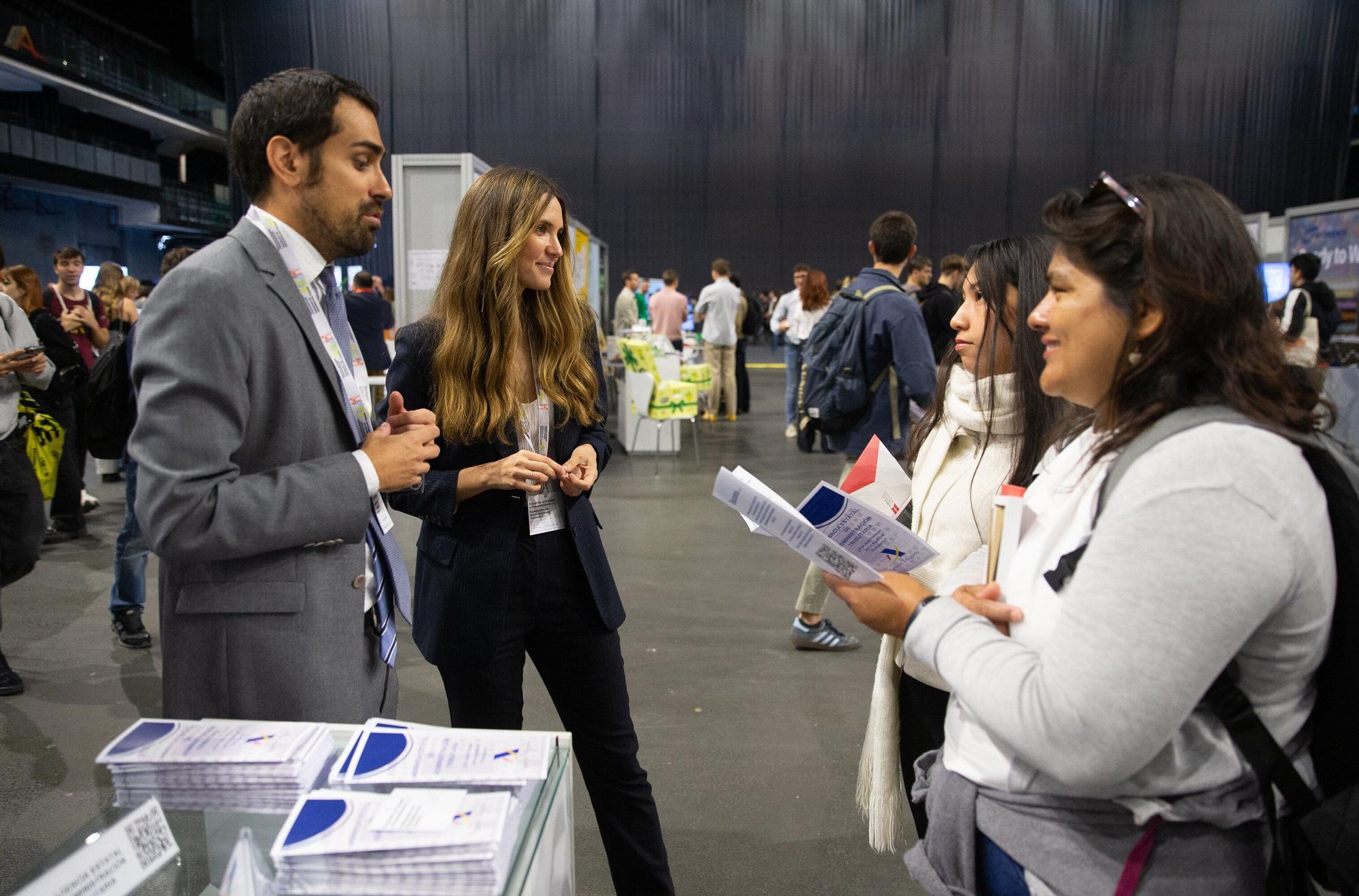 Fotos de la apertura del Encuentro de Empleo y Emprendimiento en la UPNA