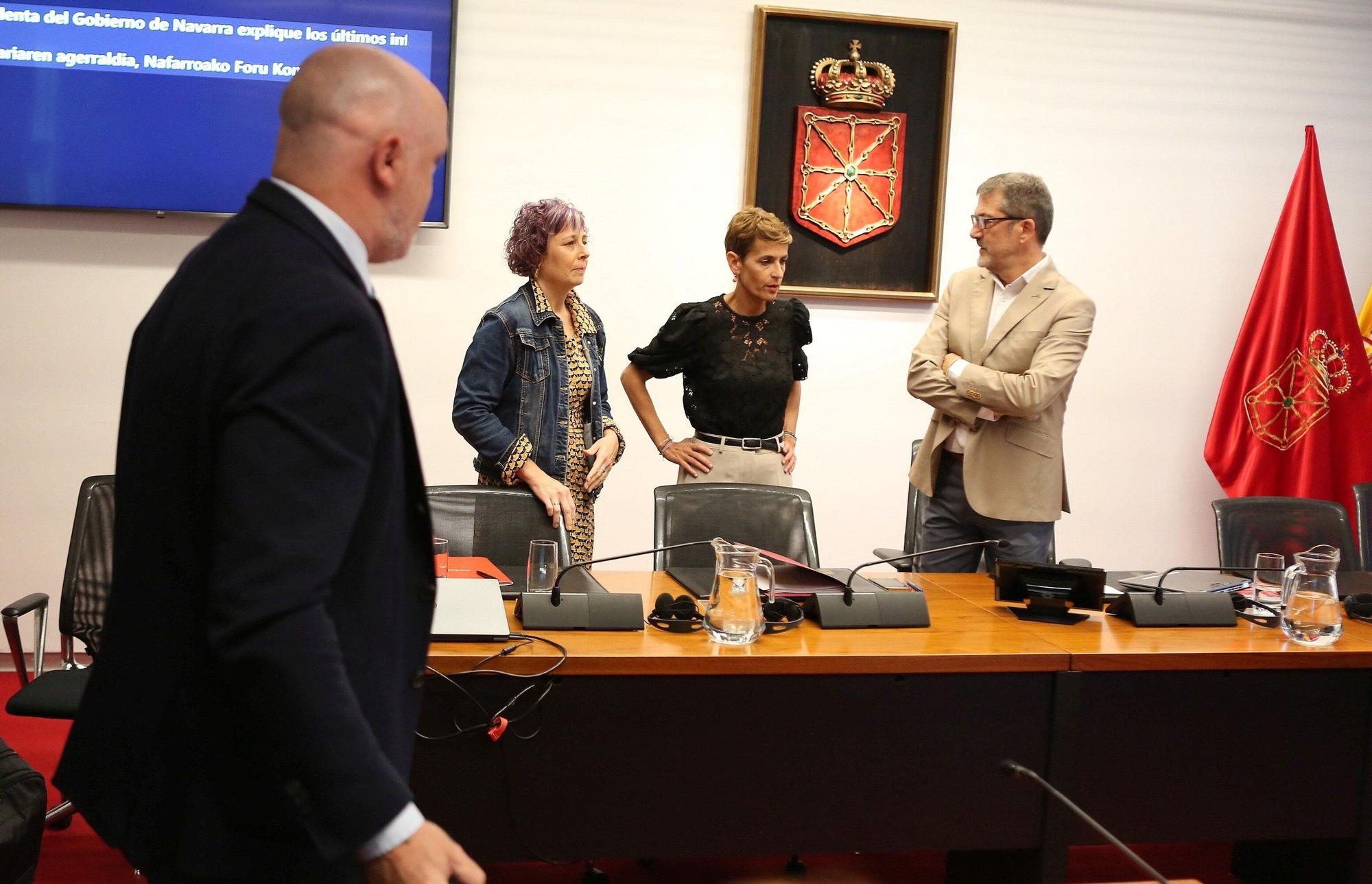 Fotos de la comparecencia de María Chivite en el Parlamento para explicar los informes de la OANA