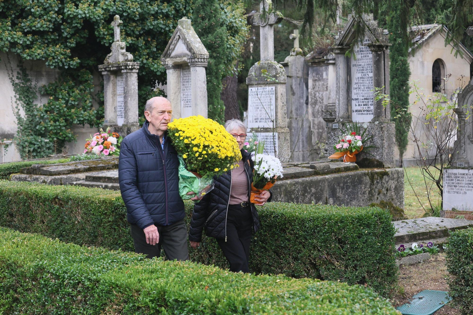 En imágenes: Vitoria muestra sus respetos en el día de Todos los Santos
