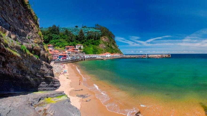 El pueblo costero a dos horas de Bilbao que la revista Viajar compara con Santorini
