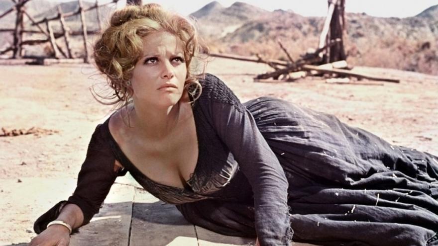 Claudia Cardinale en una imagen de &#039;Hasta que llegó su hora&#039;, de Sergio Leone.