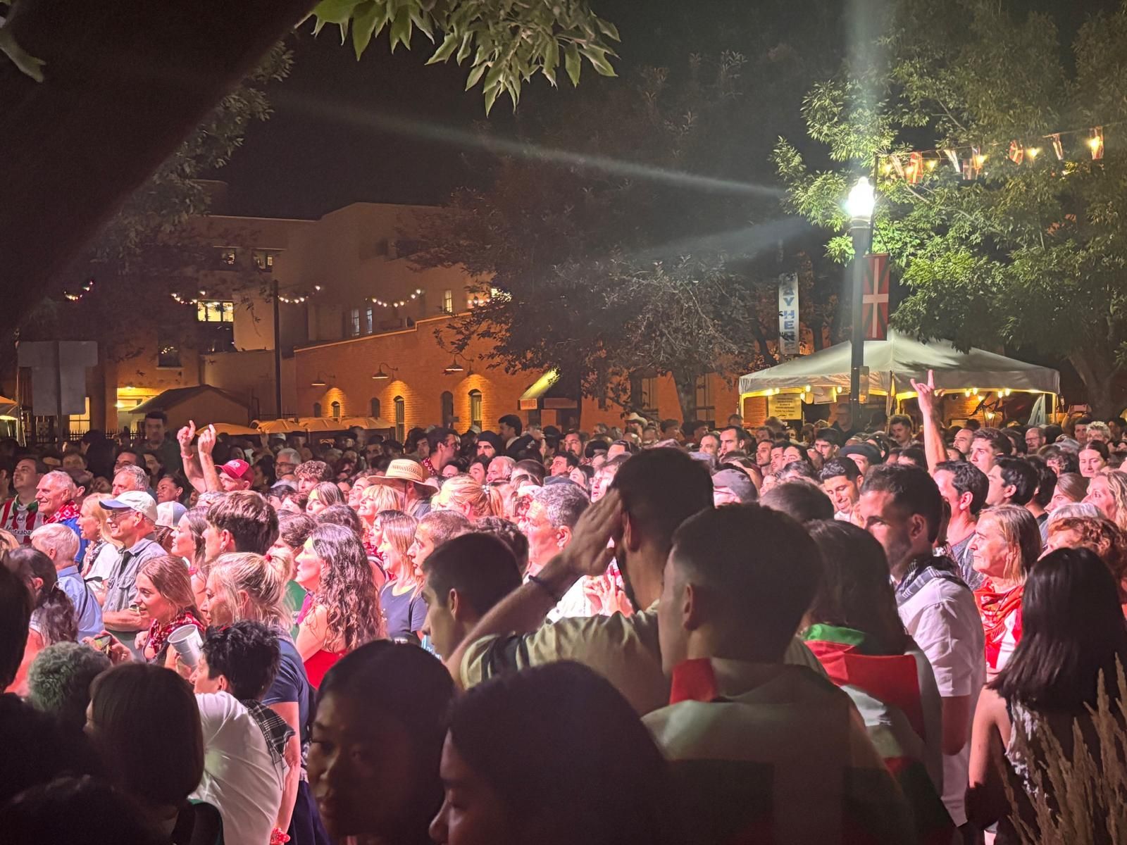 Boise estalla de música vasca: el Basque Block se queda pequeño ante el tirón de Gatibu y Xabier Aburruzaga